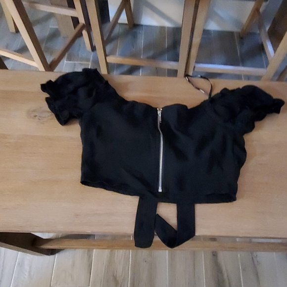 Crop top - Picture 2 of 2